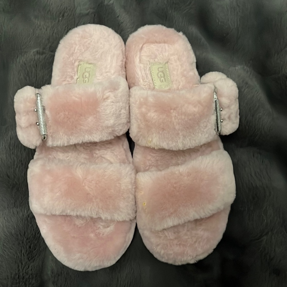 Ugg slides size 8